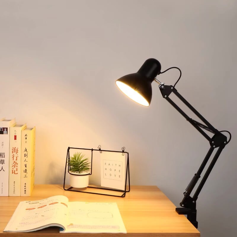 đèn kẹp cạnh bàn
