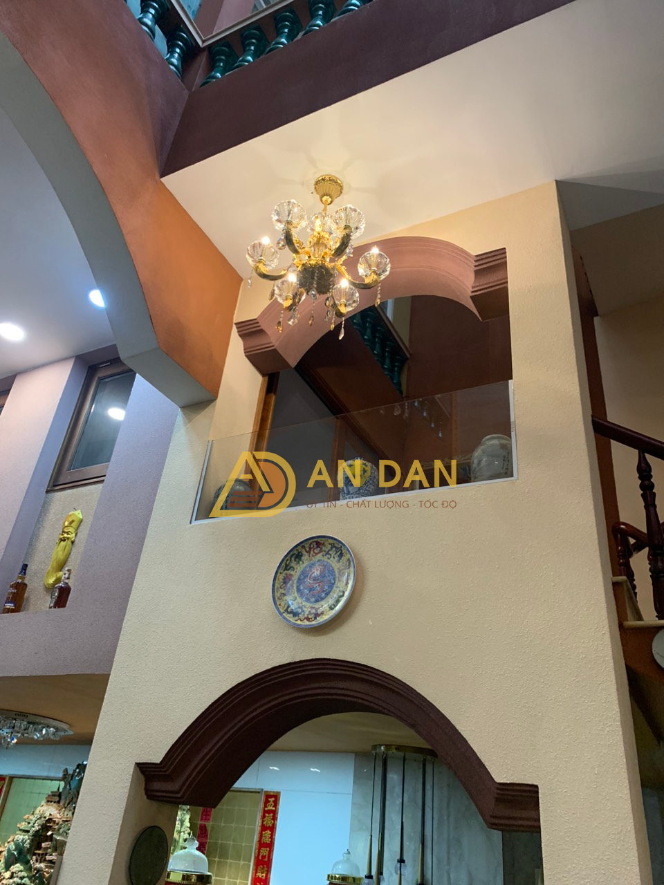 đèn chùm đồng cổ điển