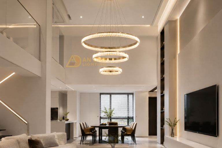 đèn chùm hiện đại hài hòa với nội thất tối giản