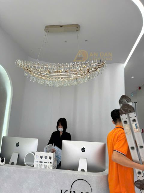 Chi phí trang trí đèn pha lê cho sảnh Spa