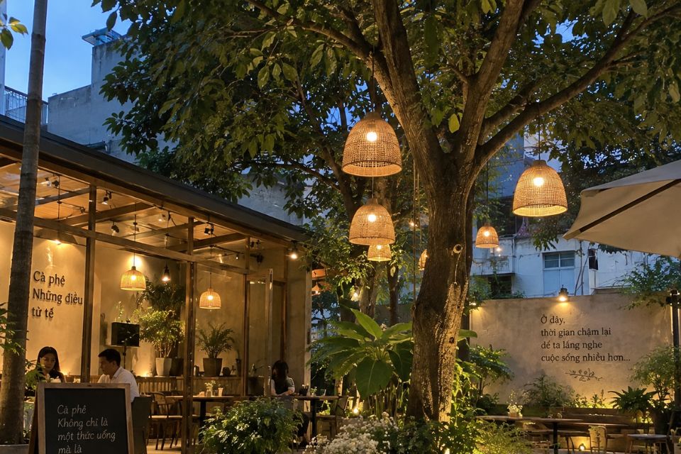 đèn trang trí cho quán cà phê sân vườn