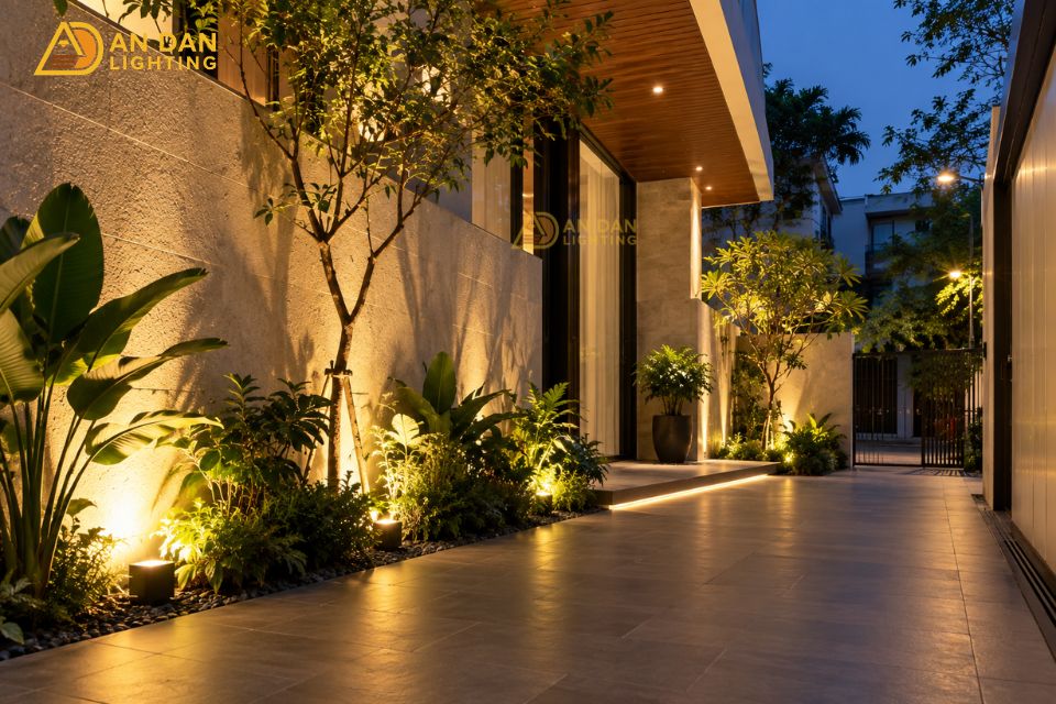 đèn uplight trang trí ngoài trời